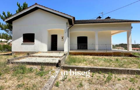 Quinta com Moradia T3 e Terreno em Buarcos | Urbiseg Imobiliária