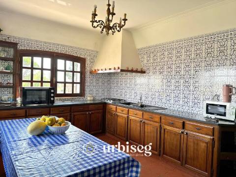 Quinta com Moradia T3 e Terreno em Buarcos | Urbiseg Imobiliária