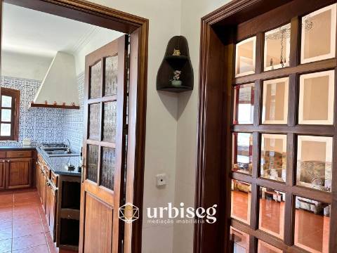 Quinta com Moradia T3 e Terreno em Buarcos | Urbiseg Imobiliária