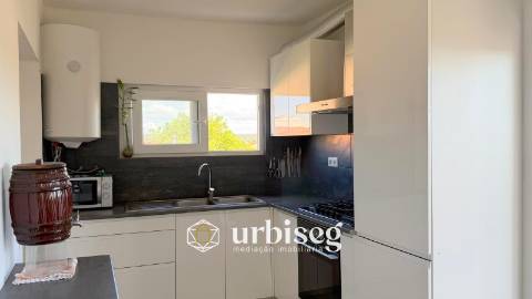 MORADIA REABILITADA COM 415M² | TERRAÇO | POTENCIAL COMERCIAL | ALQUEIDÃO – FIGUEIRA DA FOZ