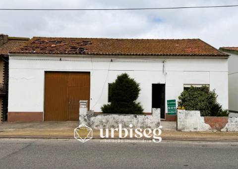 Moradia para Reabilitação em Lavos | Terreno Plano | Figueira da Foz | urbiseg Imobiliária
