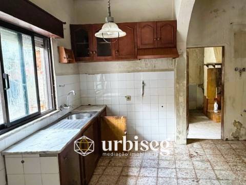 Moradia para Reabilitação em Lavos | Terreno Plano | Figueira da Foz | urbiseg Imobiliária