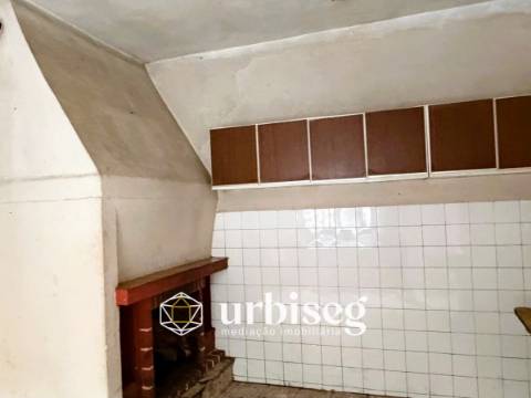 Moradia para Reabilitação em Lavos | Terreno Plano | Figueira da Foz | urbiseg Imobiliária