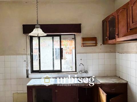 Moradia para Reabilitação em Lavos | Terreno Plano | Figueira da Foz | urbiseg Imobiliária