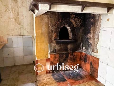 Moradia para Reabilitação em Lavos | Terreno Plano | Figueira da Foz | urbiseg Imobiliária