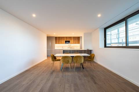 Apartamento T3 DUPLEX Venda em Matosinhos e Leça da Palmeira,Matosinhos