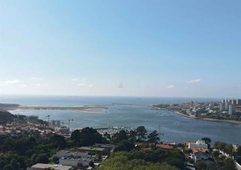 T4 Novo, varanda panorâmica com vistas de Rio e Mar!