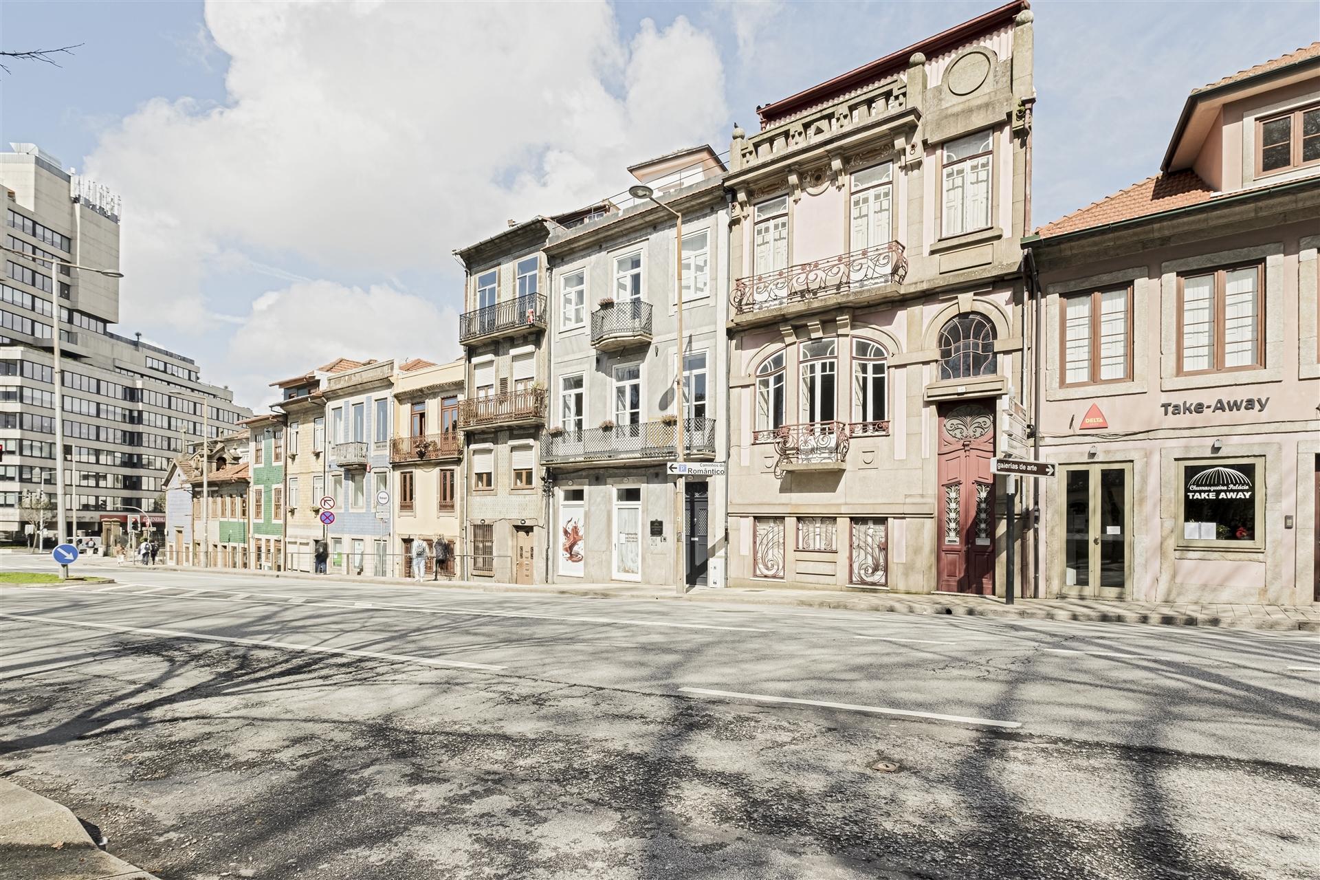 Prédio >=T10 Venda em Lordelo do Ouro e Massarelos,Porto