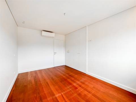 Apartamento T4 Arrendamento em Matosinhos e Leça da Palmeira,Matosinhos