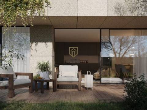 Apartamento T3 Duplex de luxo em Serralves para venda