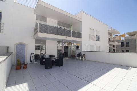 Apartamento T2 Arrendamento em Lagos (São Sebastião e Santa Maria),Lagos