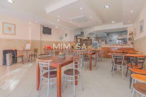 Restaurante pronto a utilizar – Histórico e no Coração de Lagos