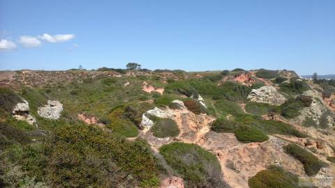 Terreno para construção com Vista Mar a 100 m da Praia – Lagos