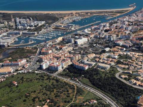 Lotes de terreno para construção de apartamentos em Lagos