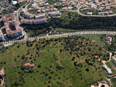 Lotes de terreno para construção de apartamentos em Lagos