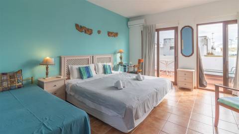 Fabulosa Guesthouse com vista mar no centro de Alvor, Portimão