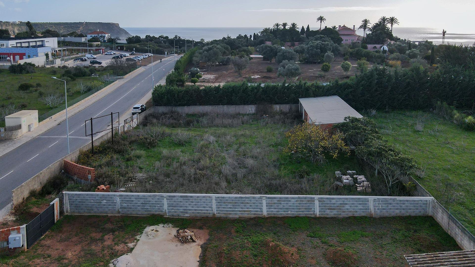 Lote de terreno com projeto aprovado – Praia da Luz, Lagos