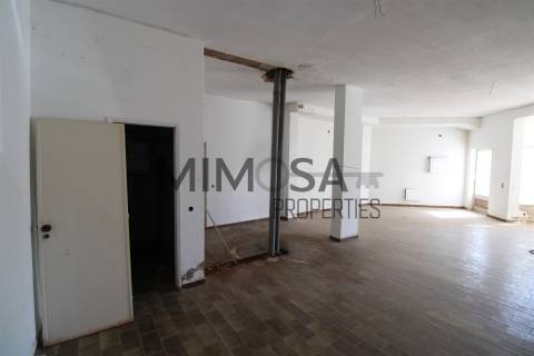 Loja Comercial com Elevado Potencial na Praia da Luz, Lagos