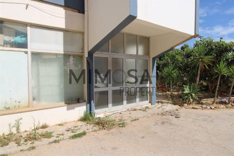 Loja Comercial com Elevado Potencial na Praia da Luz, Lagos