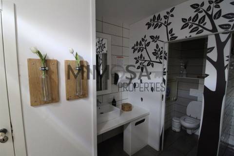 (2 licenças) Loja/Restaurante perto da praia Dona Ana, Lagos