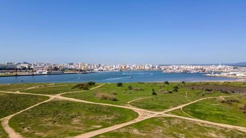 Loja em excelente localização no centro de Ferragudo, Algarve