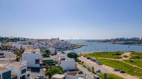 Loja em excelente localização no centro de Ferragudo, Algarve