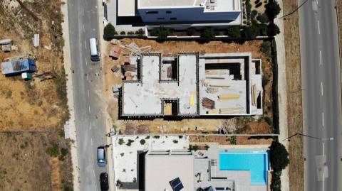 Moradia T4 personabilizável perto da Praia de Porto de Mós, Lagos