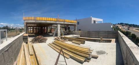 Moradia T4 personabilizável perto da Praia de Porto de Mós, Lagos