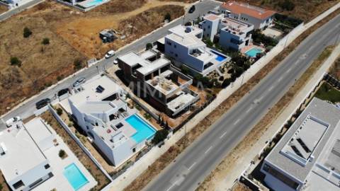 Moradia T4 personabilizável perto da Praia de Porto de Mós, Lagos