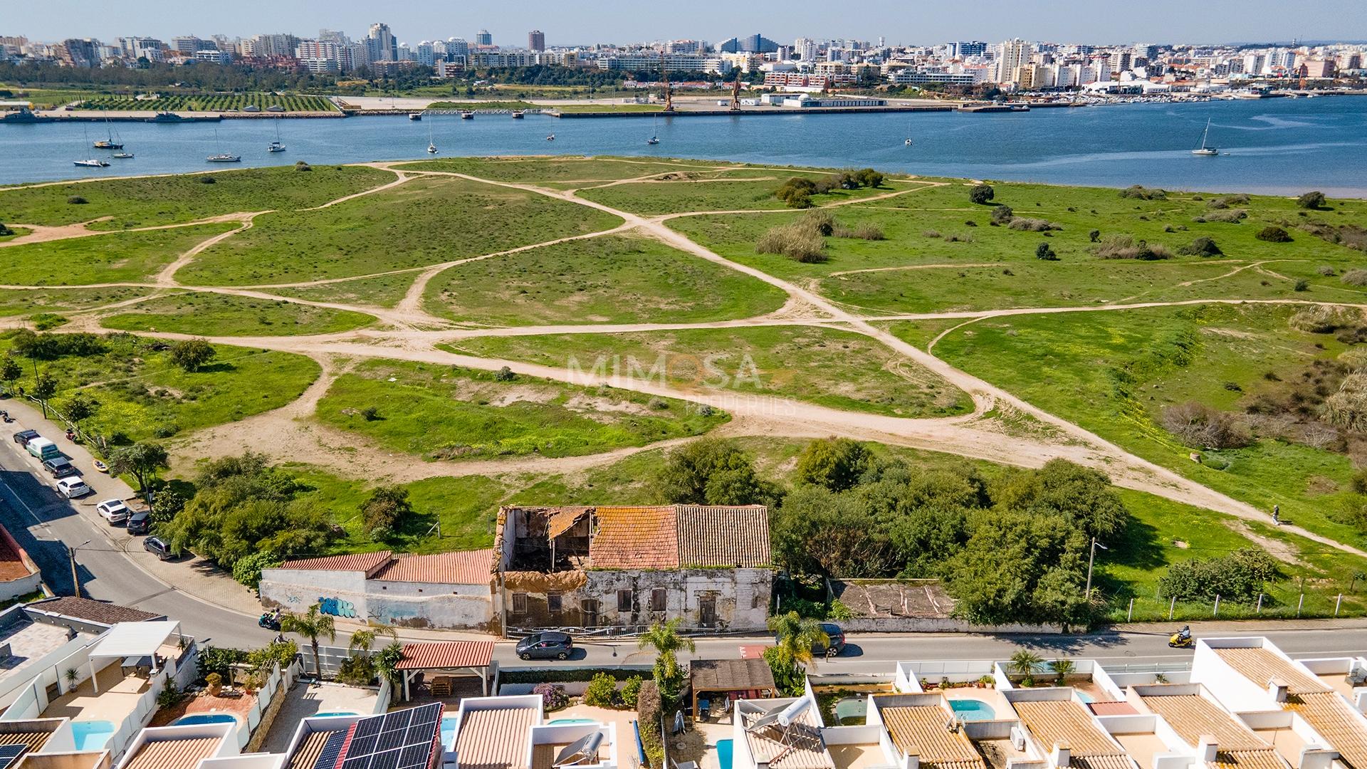 Edifícios para Reabilitação com Vistas Excecionais, Ferragudo