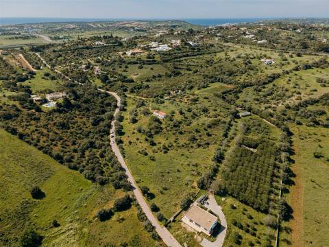 Quinta com 6 hectares e Vista Panorâmica – Lagos, Algarve