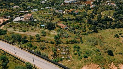 Terreno em Lagoa com projeto aprovado para moradias em banda