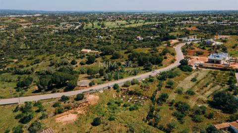Terreno em Lagoa com projeto aprovado para moradias em banda