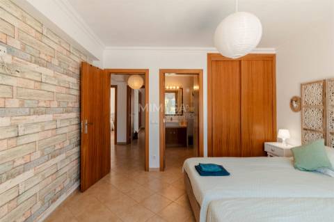 Moradia T4 com Piscina e Vista Mar no Vale da Telha, Aljezur