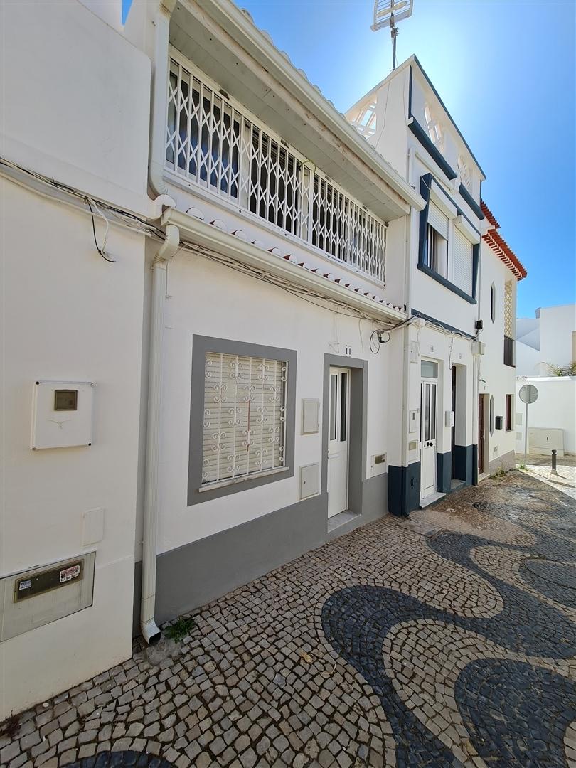 Moradia T2 com licença AL no Centro de Lagos, a 2min da Praia