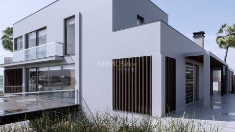 Moradia T4 de Luxo em Construção - Lagos