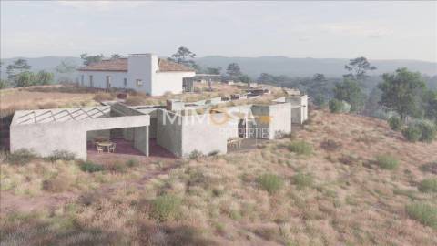 Quinta Espetacular em Aljezur: Oportunidade de Investimento Turístico