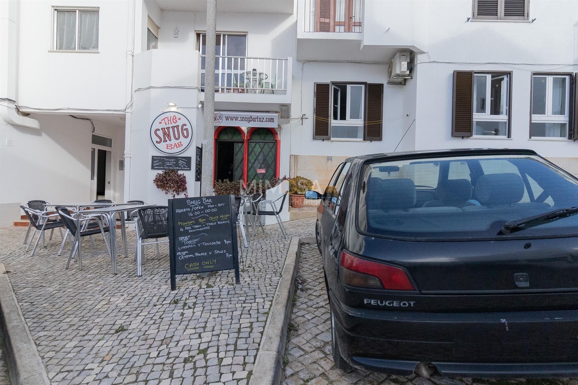 Oportunidade de Negócio – Bar em Funcionamento na Praia da Luz