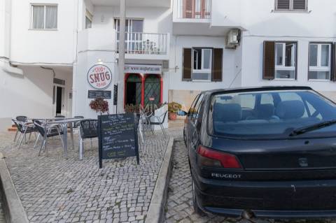 Oportunidade de Negócio – Bar em Funcionamento na Praia da Luz