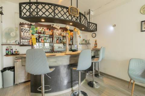 Oportunidade de Negócio – Bar em Funcionamento na Praia da Luz