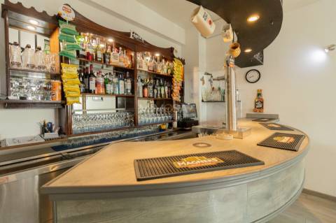 Oportunidade de Negócio – Bar em Funcionamento na Praia da Luz