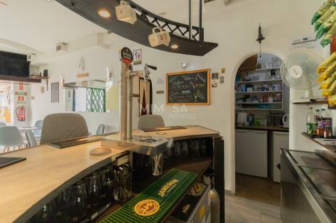 Oportunidade de Negócio – Bar em Funcionamento na Praia da Luz