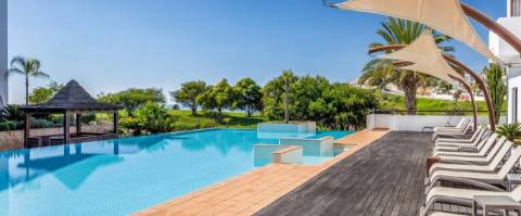 Apartamento de Luxo a 5 Min da Praia de Porto Mós – Lagos