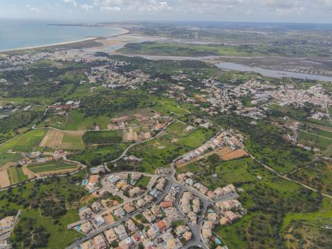 Terreno para Moradia T4 em Alvor