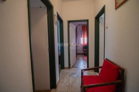 Moradia T3+2 com 3 Anexos Independentes em Alvor