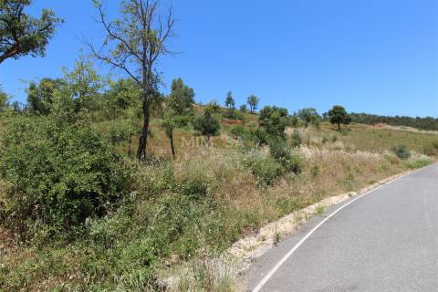 Terreno Misto com Ruína para Reconstrução em Monchique