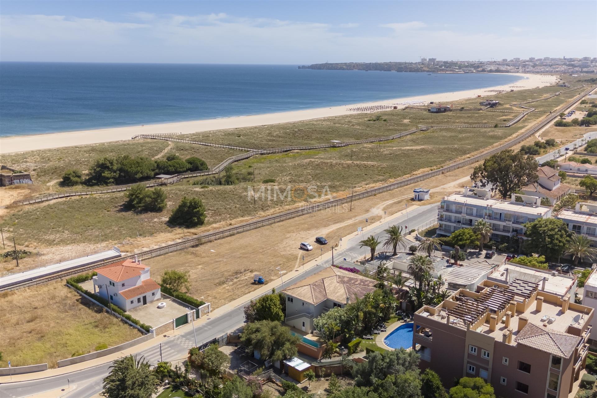Moradia T5+2 com Vista Mar na Meia Praia, Lagos