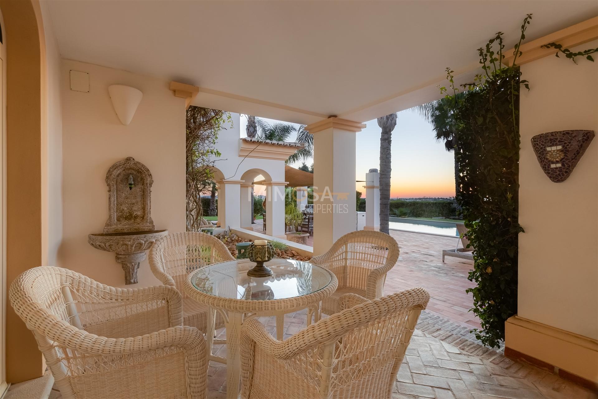 Magnífica Villa Senhorial com Vista Mar e Jardins Paisagísticos