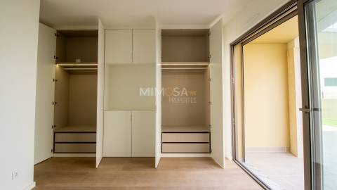 Novo Apartamento T1 com Vista para o Mar em Alvor