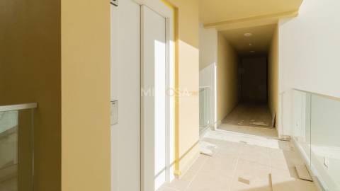 Novo Apartamento T2 com Vista para o Mar em Alvor